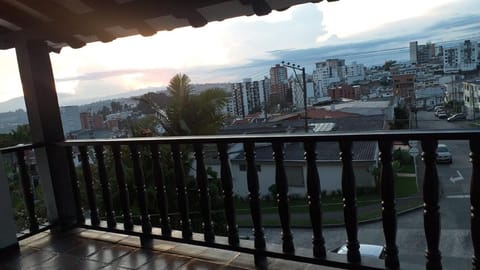 Casa Completa la Camelia Manizales Condo in Manizales