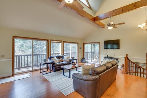 Blairsville Vacation Rental with Deck and Game Room! Casa in Union County