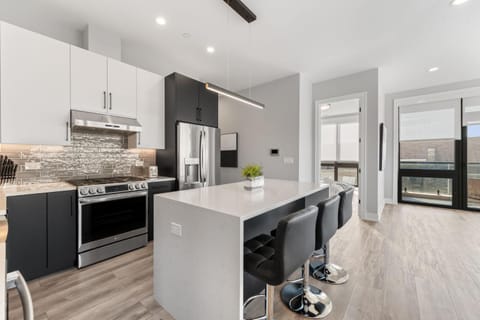 Contemporary Luxury: New 3BR 2BA Stylish Haven Condo in Lower West Side