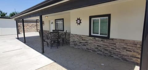 3 Bedroom Newly Remodeled Duplex House in Ciudad Juarez