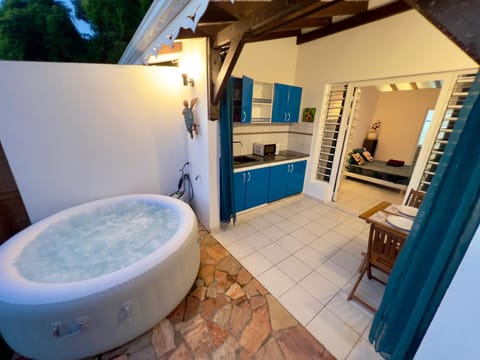 Hot Tub, Balcony/Terrace, Kitchen or kitchenette