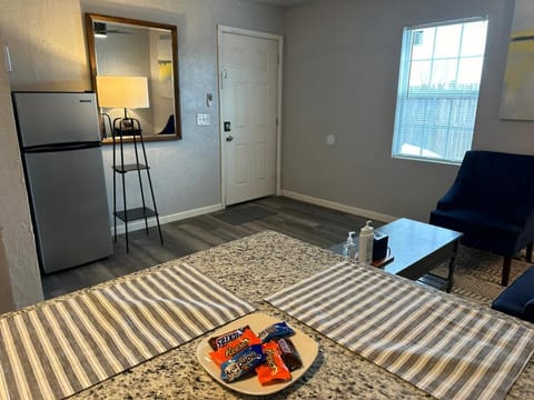 Cozy 1 Bedroom-rainshower I Mins To Downtown 32b House in Oklahoma City