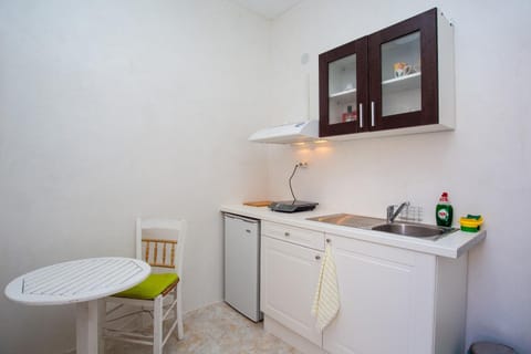 Petalides Apartments Condo in Paros