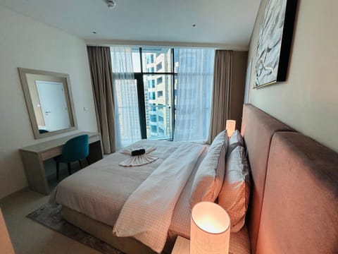 Pristine beachfront 1-br in Seven Palm, best view Appartamento in Dubai
