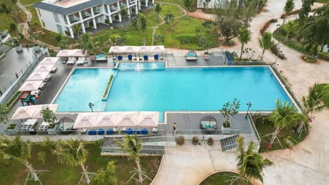 Bird's eye view, Swimming pool, Swimming pool