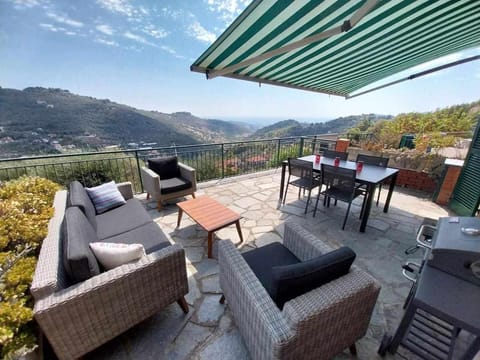 Casa Ulivo con Piscina Urlaubsunterkunft in Liguria