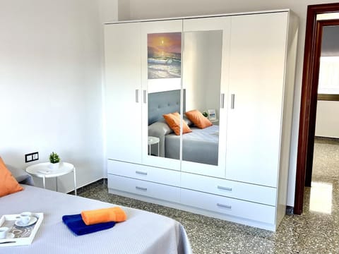 APARTBEACH EL CARRILET CENTRICO y LUMINOSO Apartamento in Reus