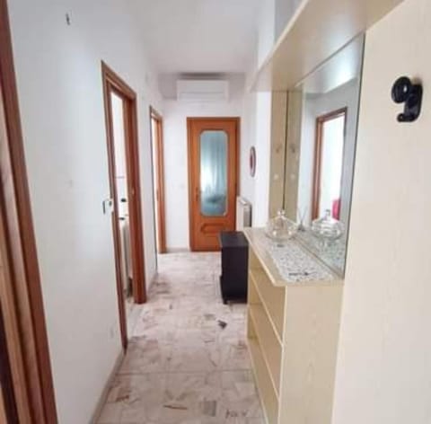 Appartamento LOANO climatizzato mt 650 dal mare Apartment in Loano