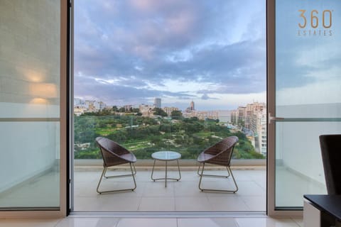 Patio, Day, Natural landscape, View (from property/room), Balcony/Terrace, Living room, Seating area, Dining area, City view, Sea view