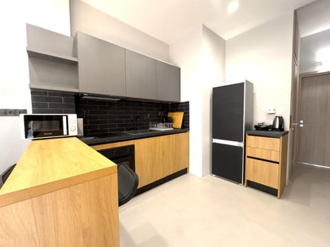 Nefertiti's Urban Luxury Kerameikos Athens 2br Industrial apt Balconies Netflix Apartment in Athens