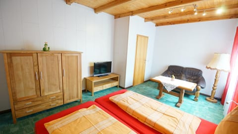 Living room, Photo of the whole room, Bedroom