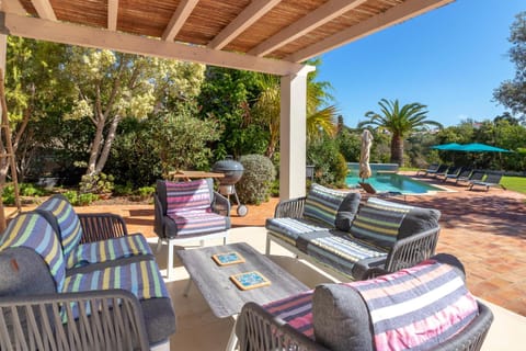 Villa Soalheira - walk to beach private pool and gardens Villa in Carvoeiro