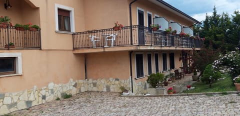 Hotel LA LOGGIA Bed and Breakfast in Castel di Sangro