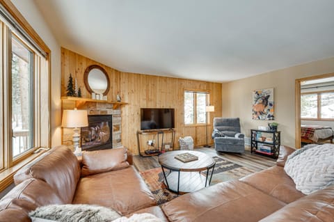 Idyllic Grand Lake Getaway Less Than half Mi to Marina! House in Rocky Mountain National Park