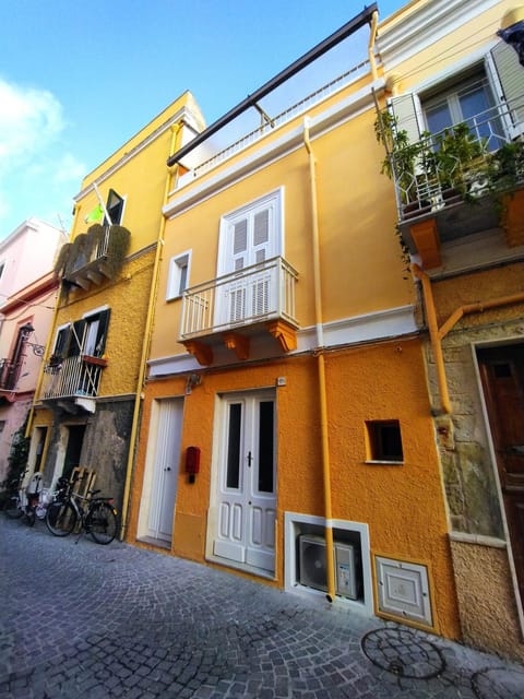 Property building, Street view