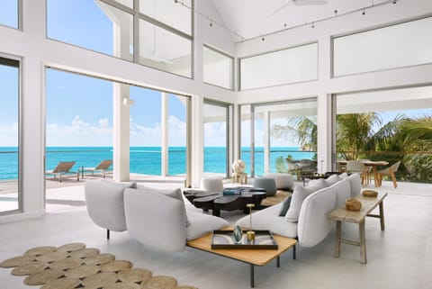 La Mer South, Luxury Oceanfront on Sapodilla Bay Chalet in Turks and Caicos Islands