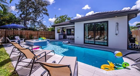 Coastal Bound House in Naples Park