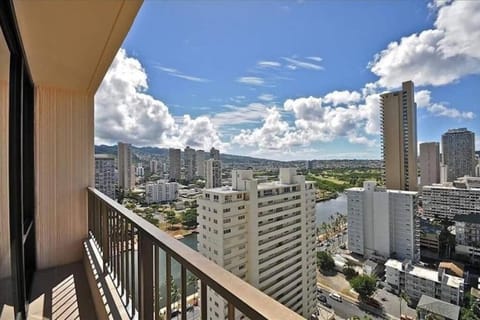 Property building, View (from property/room), Balcony/Terrace, Balcony/Terrace, City view