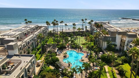 Property building, Pool view, Sea view, Swimming pool