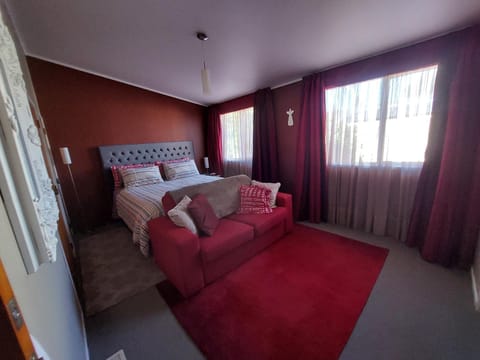 Bed, Photo of the whole room, Seating area, Bedroom