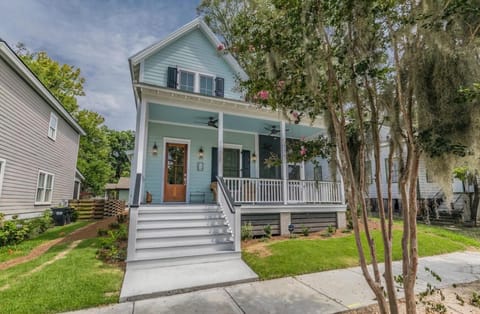 Newly Listed Duke St Cottage - Downtown Beaufort House in Beaufort