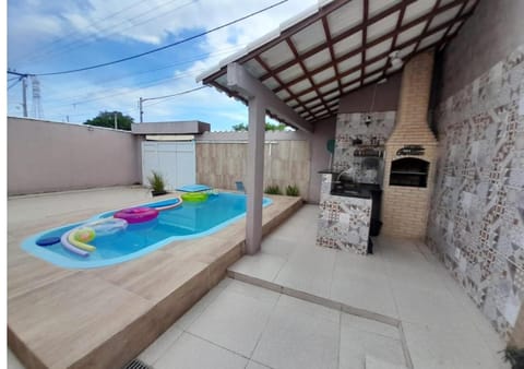 BBQ facilities, Pool view