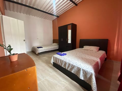 Habitación para 1-4 personas Vacation rental in Ibagué