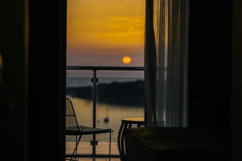 Balcony/Terrace, Sea view, Sunrise, Sunset