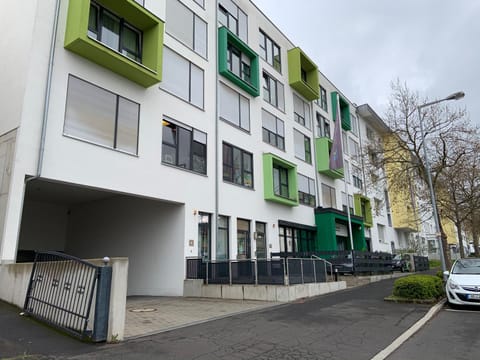 Property building, Day, Neighbourhood, Street view, Location, Parking