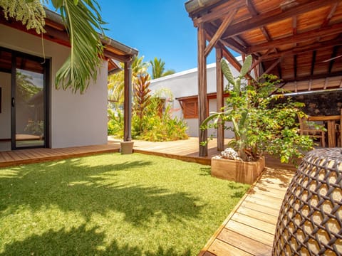 Patio, Garden view