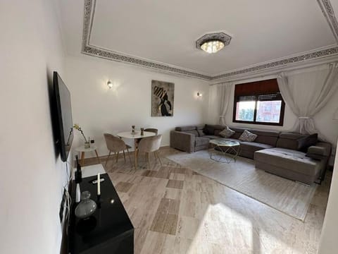 Luxury, Cosy Apartement (Wifi, Balcony, Parking) Apartment in Marrakesh