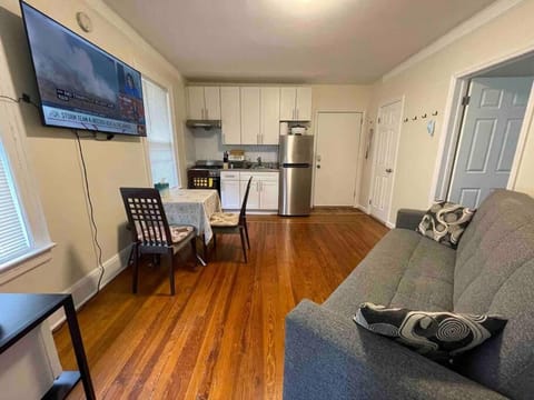 Entire Cozy 1BR Apartment in heart of Queens L Appartement in Whitestone