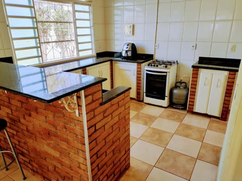 Kitchen or kitchenette, Dining area, oven, stove