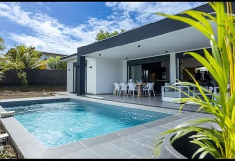 Balcony/Terrace, Swimming pool