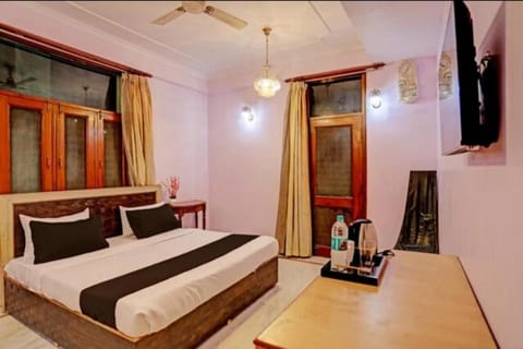 Hotel Jagir & Banquet Sector 56 Noida Hotel in Noida