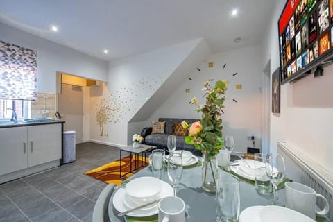 *372kr* For your most relaxed & Cosy stay + Free Parking + Free Fast WiFi * Apartment in Leeds