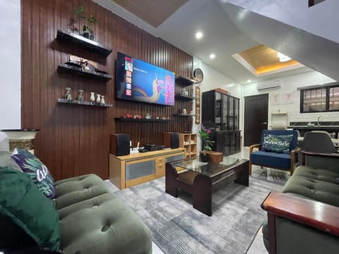 Communal lounge/ TV room, TV and multimedia