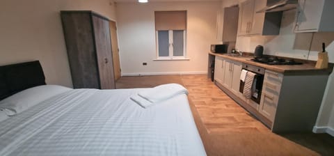 APARTMENT IN CENTRAL HALIFAX Bed and Breakfast in Calderdale