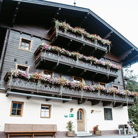 Property building, Balcony/Terrace