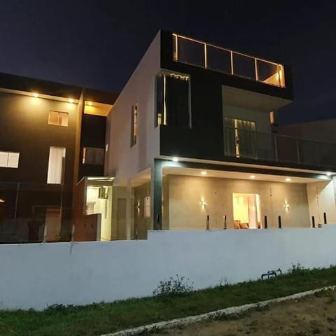 Property building, Night