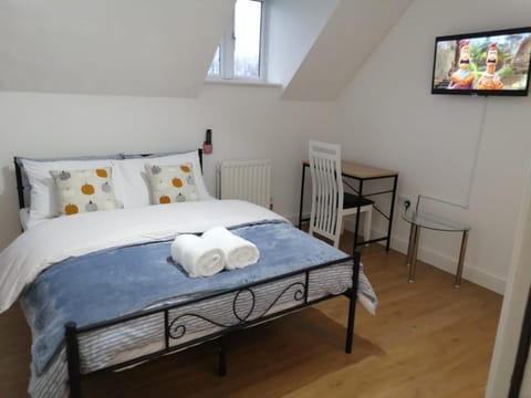 Eagle Way Apartment Bed and Breakfast in Huntingdonshire District