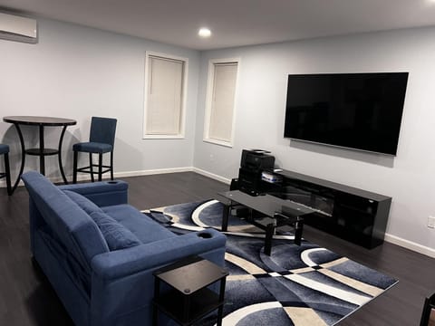 Communal lounge/ TV room, Living room