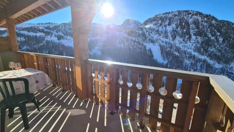 Balcony/Terrace, Mountain view