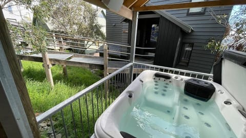 Hot Tub, Balcony/Terrace