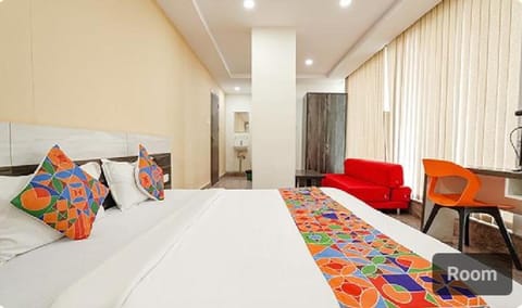 LUTINO HOMES Couple Friendly Family Ac Rooms Near to Baiyappanhalli metro station Hotel in Bengaluru
