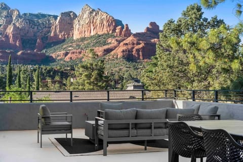 Ultimate uptown home with Epic views heated Pool and Hottub House in Sedona