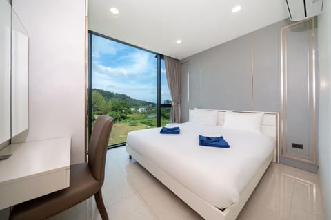 1BR Condo, Hill View Viva Patong C301, Freedom Beach Condo in Patong