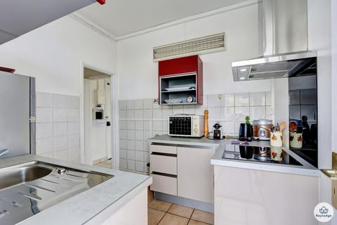 Kitchen or kitchenette, minibar, pet friendly, stove