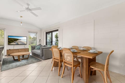 Coorie Nook by Experience Jervis Bay House in Vincentia