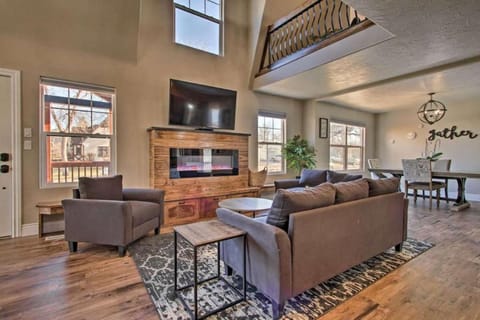Spacious Home With Hot Tub Haus in Great Falls